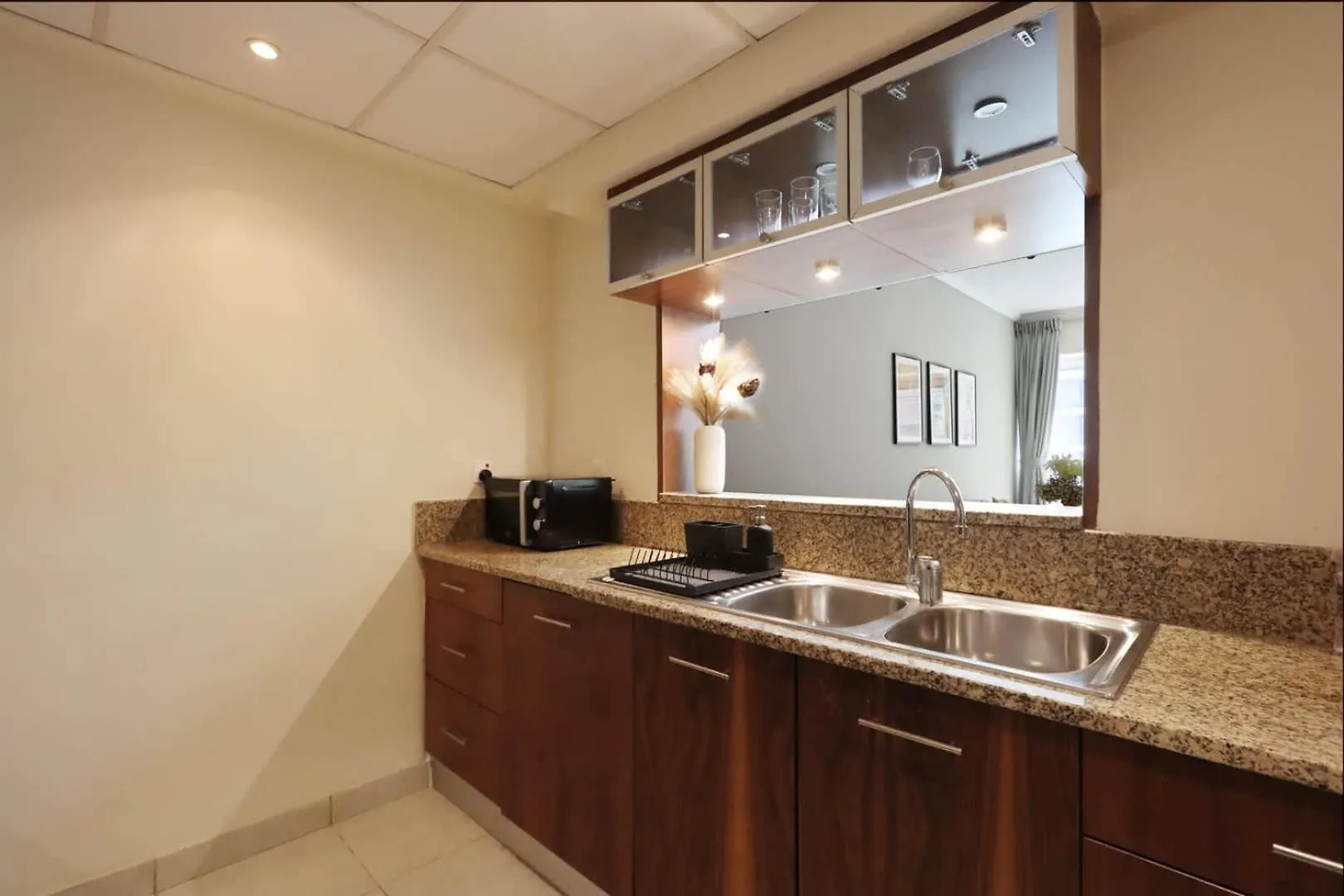 Livbnb-Stylish 1Br With Marina Views Close To The Beach Dubai 0*,  Emirados Árabes Unidos